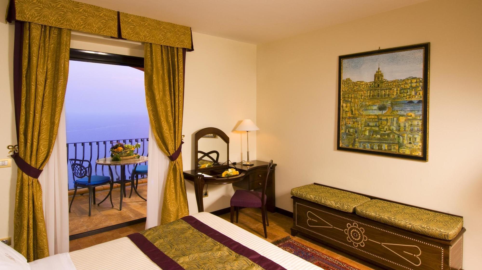 Baia Taormina Hotels & Spa Forza dʼAgro Habitación foto