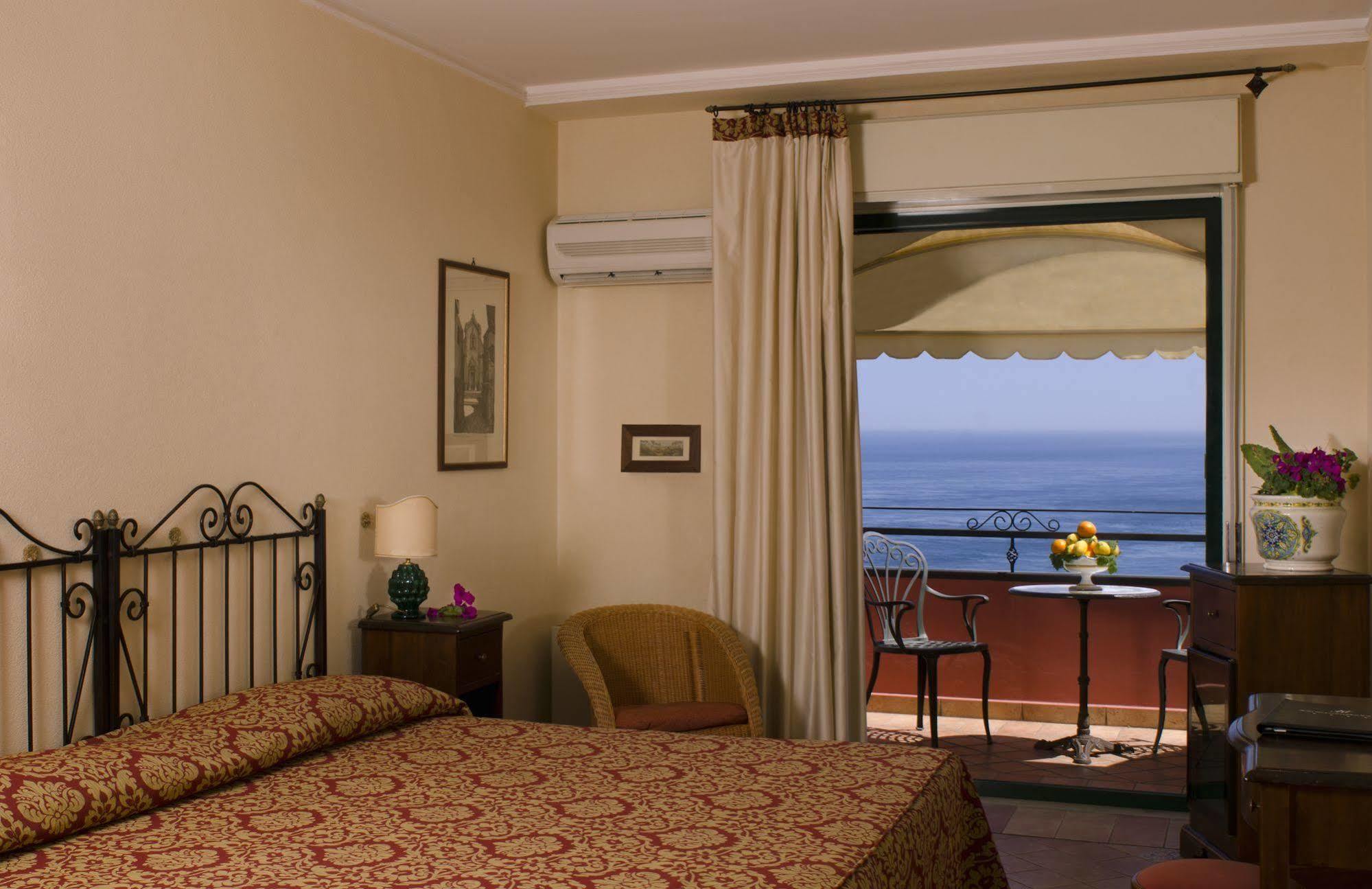 Baia Taormina Hotels & Spa Forza dʼAgro Exterior foto