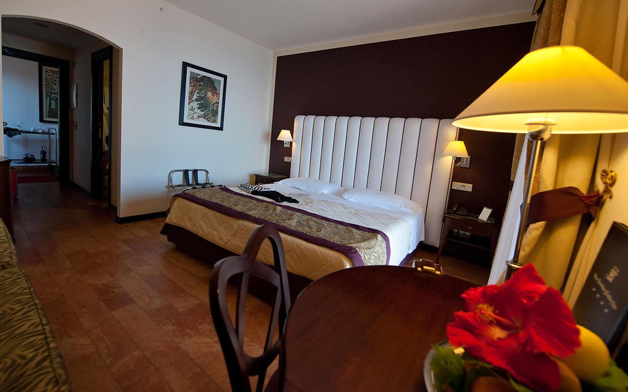 Baia Taormina Hotels & Spa Forza dʼAgro Exterior foto