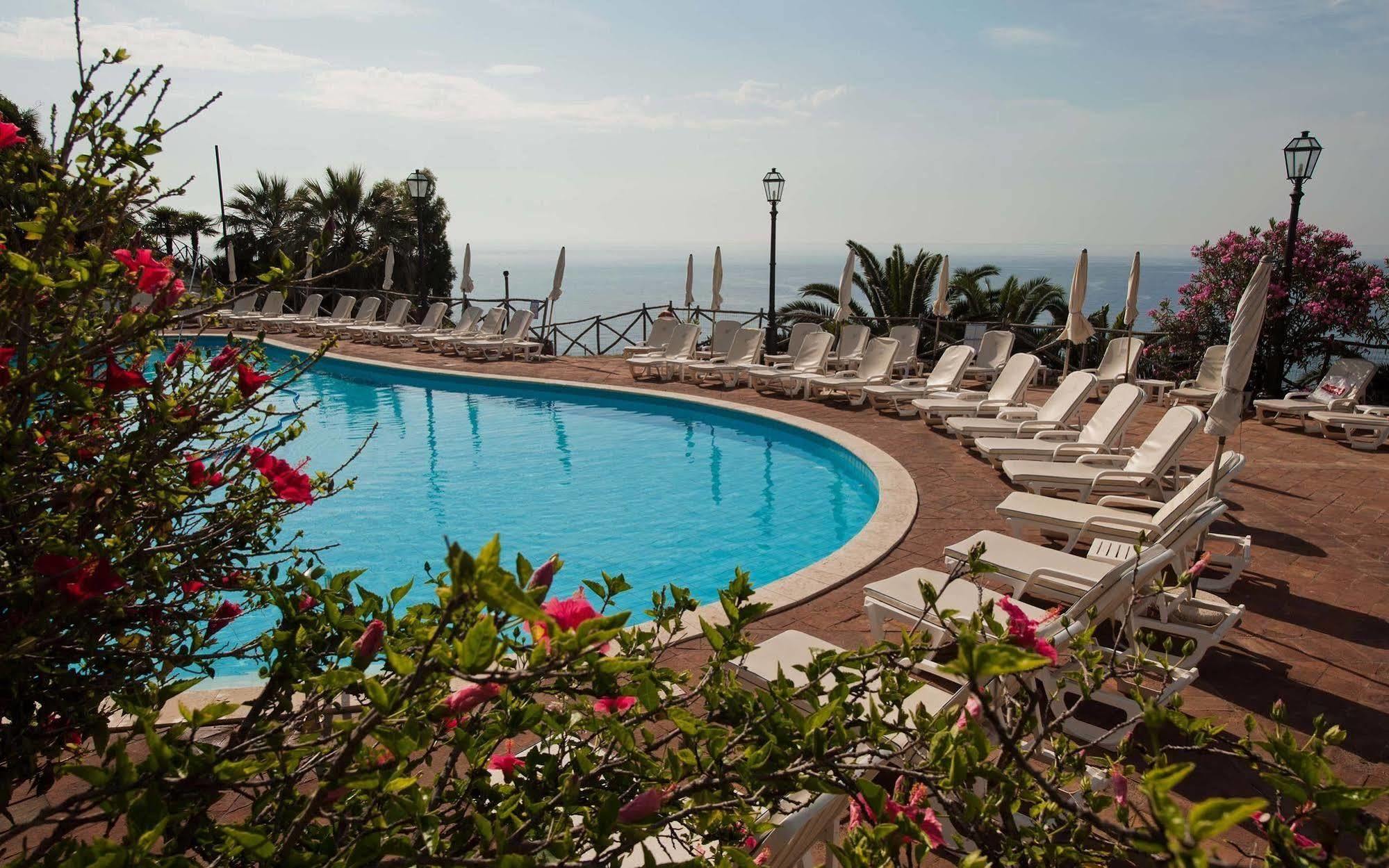 Baia Taormina Hotels & Spa Forza dʼAgro Exterior foto